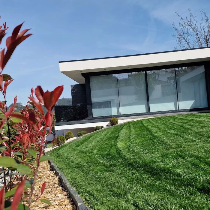 Jardineiro/Jardinagem- Construção e Manutenção de Jardins