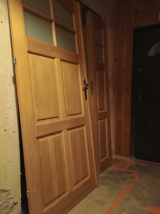 Sprzedam drzwi wewnętrzne drewniane