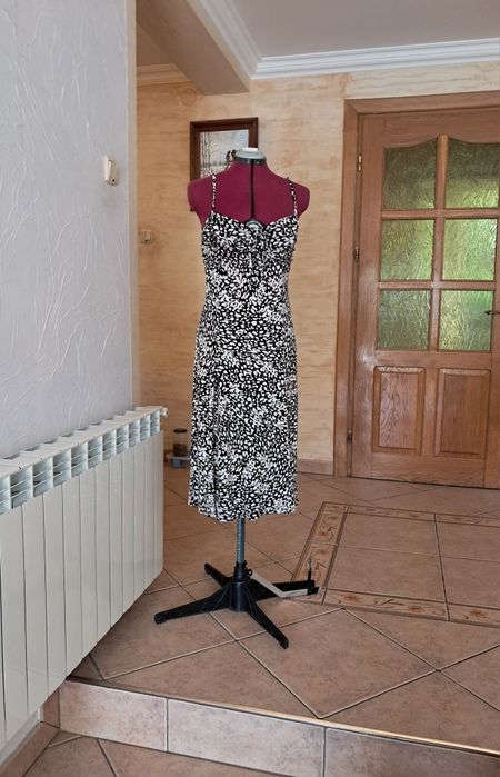 Sukienka na ramiączkach  - M/L  ( 96% wiskoza,  4% elastan)