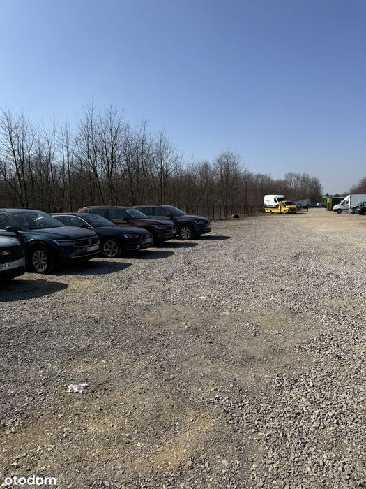 Działka ok 15 ar, utwardzona, ogrodzona pod wiele działalności - Więcej
