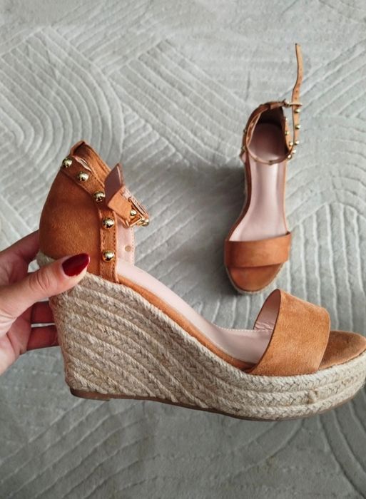 Koturny DeeZee z ćwiekami