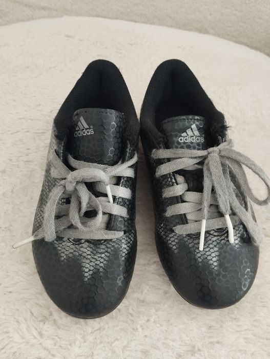Buty piłkarskie, korki r. 29/30 Adidas