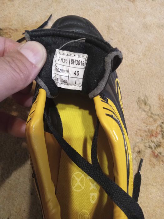 buty korki pilkarskie