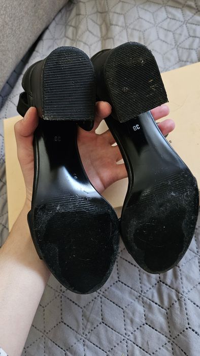 Туфлі босоніжки Estro 38розмір