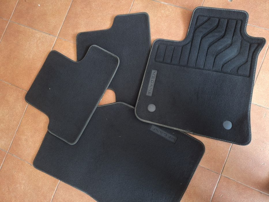 Tapetes originais Megane IV