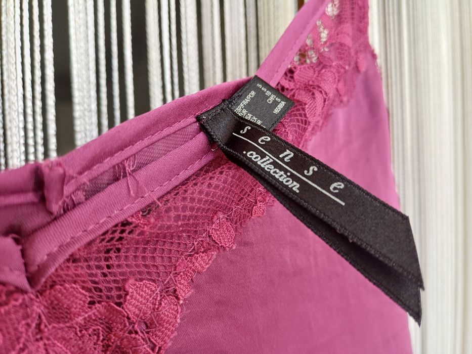Pijama (top + calção), rendado, de cor rosa escuro / bordeaux da Sense Collection (S)
