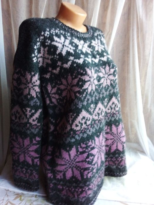 Женский свитер оверсайз