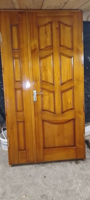 Двері деревяні вживані