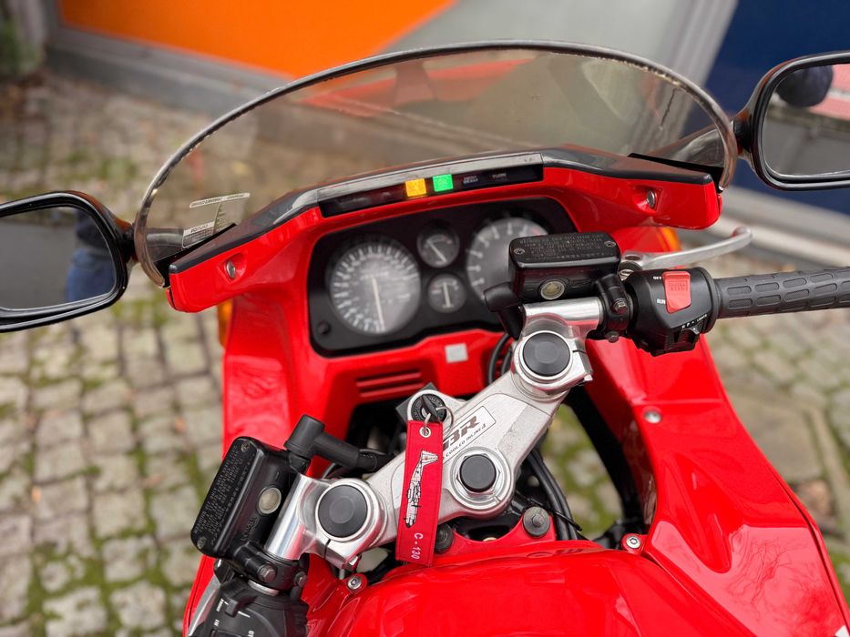 Honda CBR1000F 1991