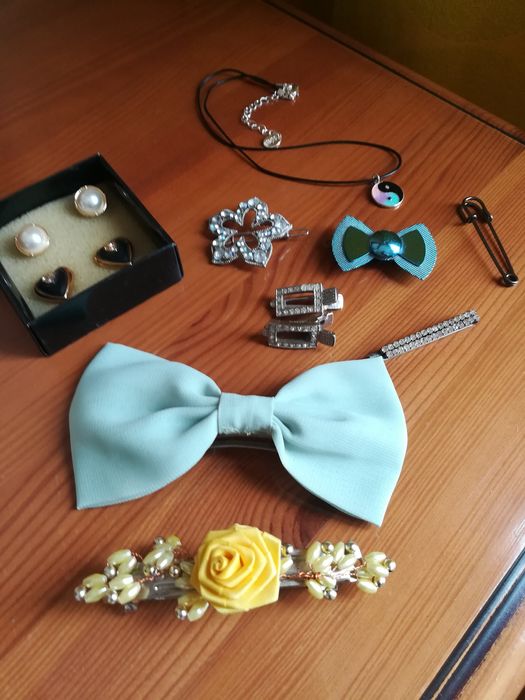 Женские украшения