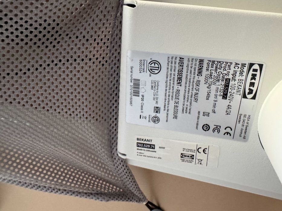 A secretária sentado/em pé Ikea Bekant 160x110