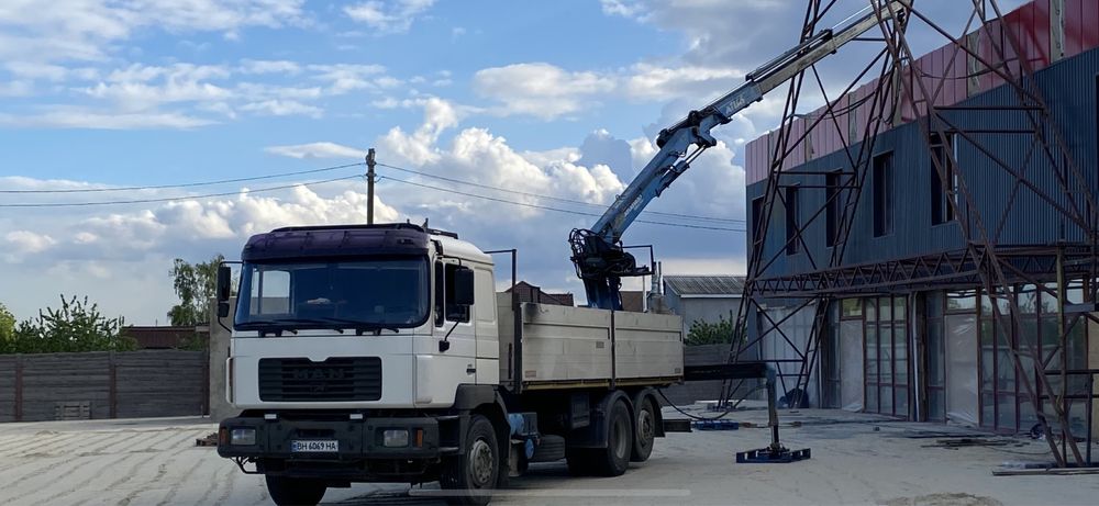 MAN 22.403 с краном манипулятором
