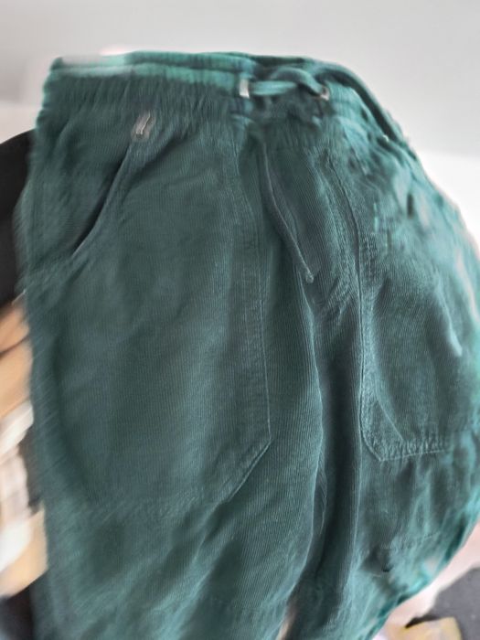 Sztruksy H&M 110 cm z podszewką