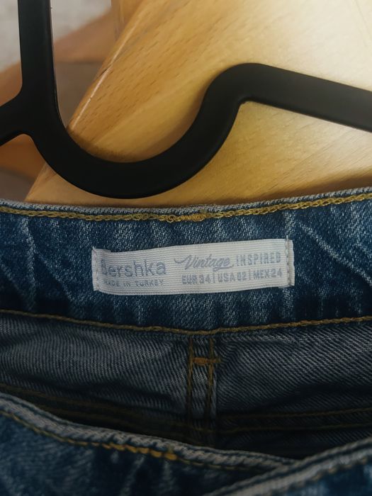 Spodnie dzinsowe  Bershka rozm 34