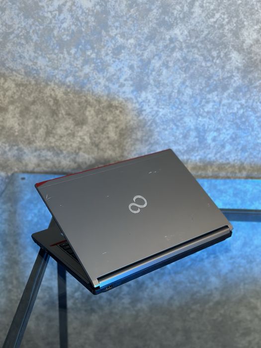 Ноутбук Fujitsu LifeBook E746 / i5-6300U / 4GB RAM / SSD 120GB / Intel HD Graphics 520 / 14” FullHD / SimCard