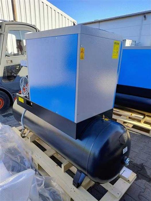 Гвинтовий компресор РОЗПРОДАЖ ЗІ СКЛАДУ, Промислові та домашні компресори