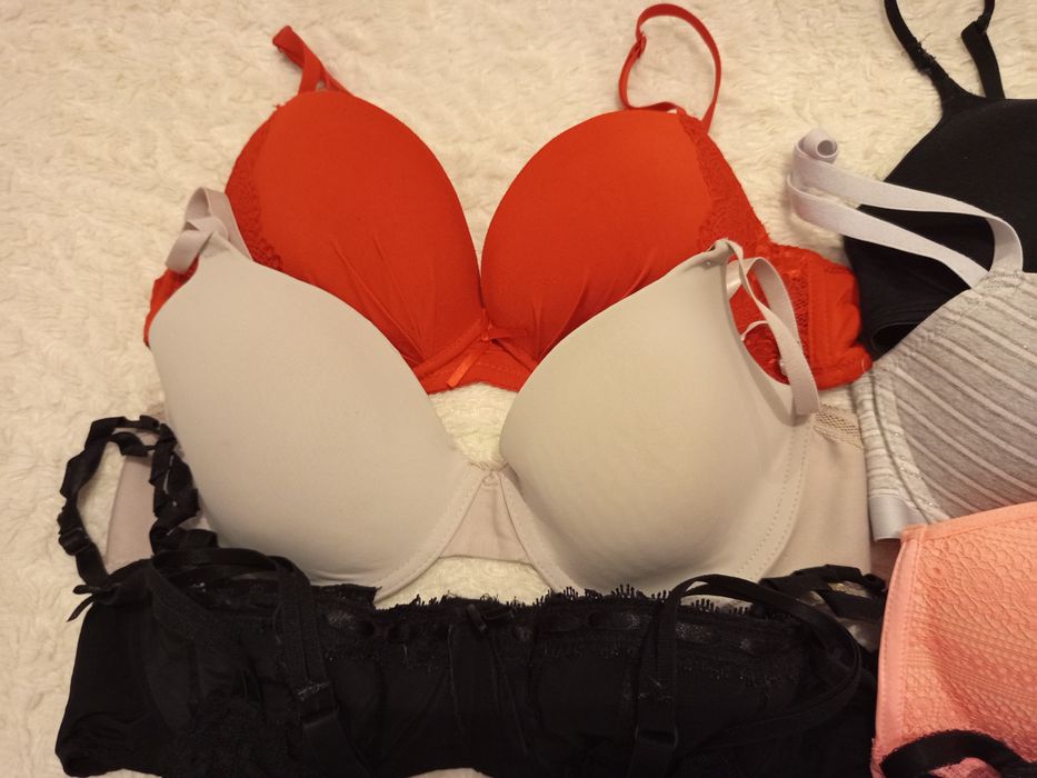 Zestaw biustonoszy 80B 9szt