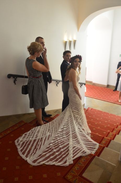 Suknia ślubna Lillian West 6492 rozm 34/36