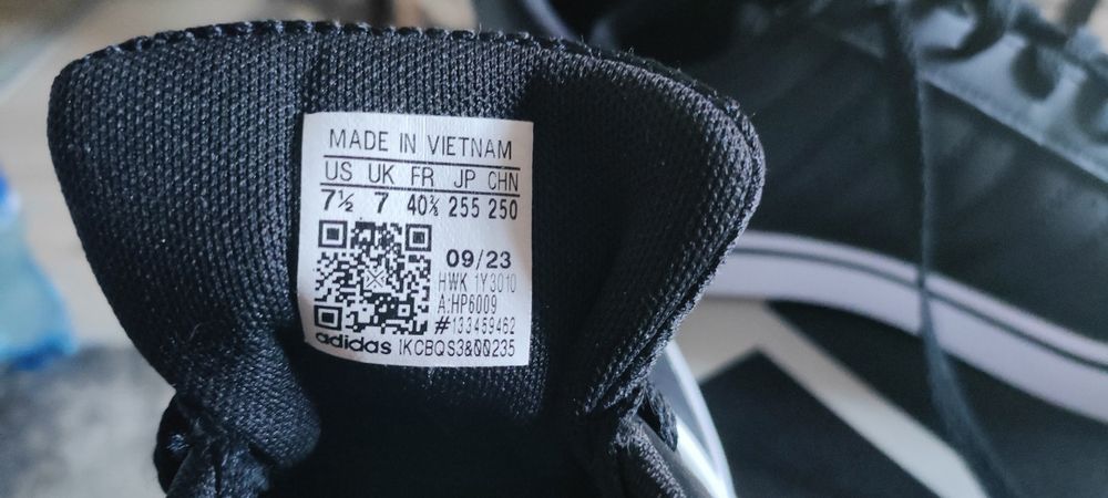 Sprzedam czarne adidasy Adidas