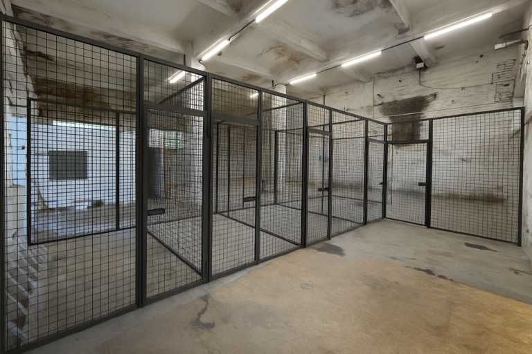 Hala magazynowa na terenie kompleksu Polenmarkt