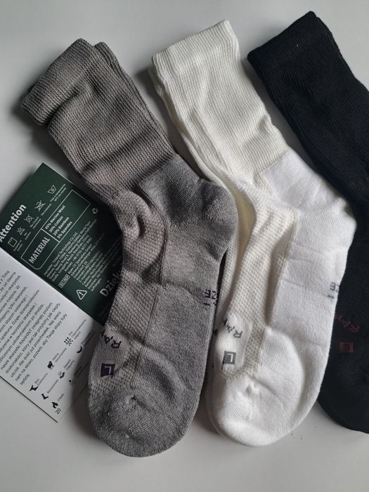 Nowe bezuciskowe skarpety męskie 43-46