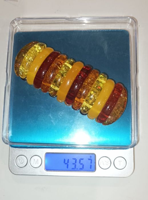 Натуральний бурштиновий браслет