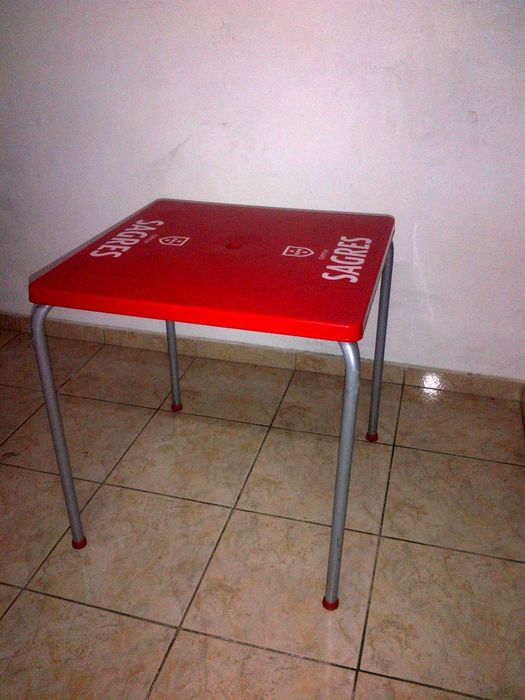 Conjunto Esplanada Novo - Mesa + 4 Cadeiras