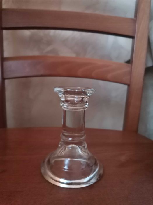 Przezroczysty świecznik