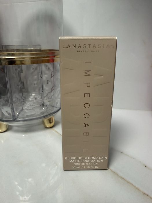 Anastasia Beverly Hills Impeccable Blurring Second-Skin Matte Foundation.