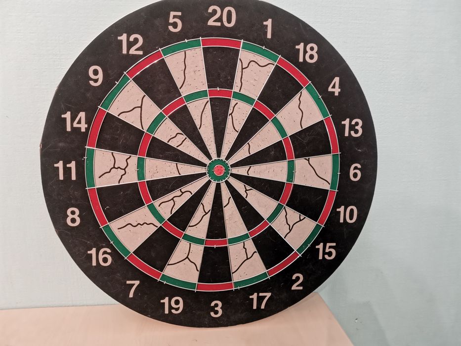 Дартс с дротиками (6 штук}