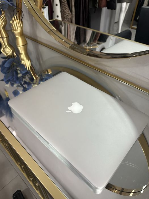 Macbook (com carregador), ipad