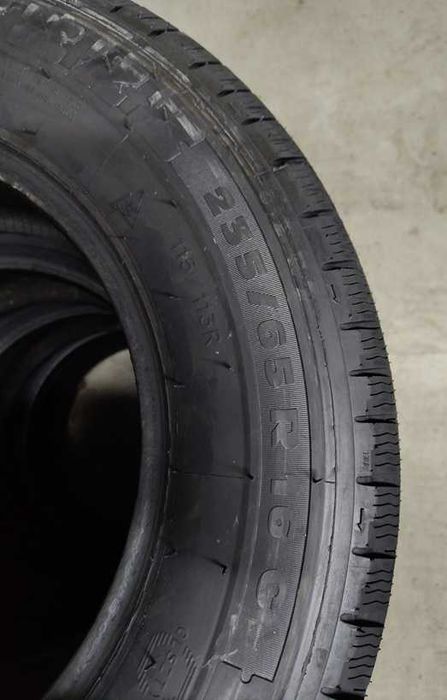 Opony zimowe zima bieżnikowane dostawcze 235/65/16C
