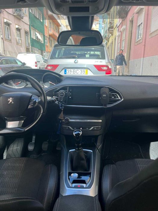 Peugeot 308 Ano - 2020, muito bem conservado!