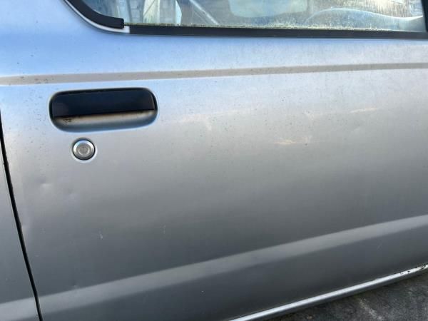 Porta frente direita NISSAN Navara Pick Up Chassis (D22)