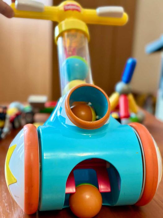 Активна іграшка TOMY Toomies з м’ячиками