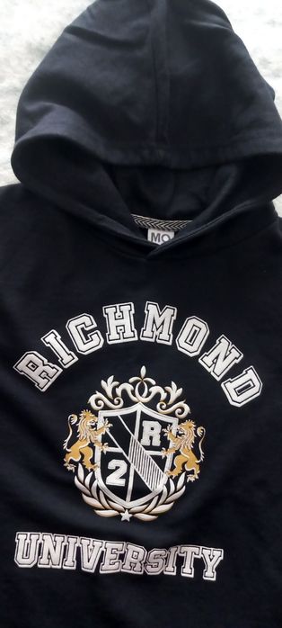 Camisolas com Capuz Menino Tam 6 Anos  ( Portes Incluídos)