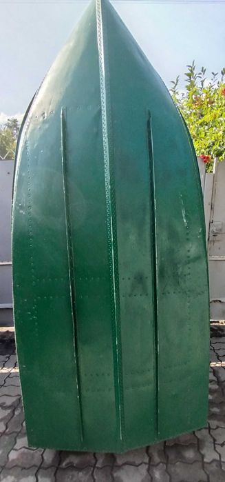 Продам гребную лодку Ерш