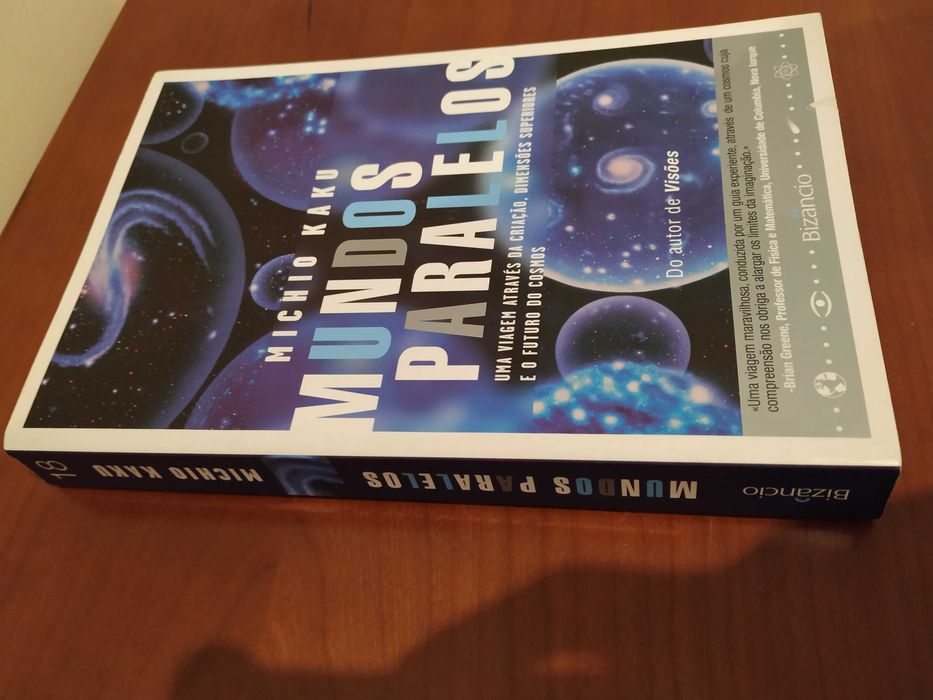 Livro "Mundos Paralelos"