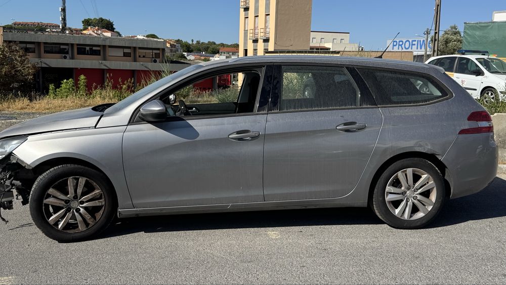 Peugeot 308 2017 para peças ou arranjar