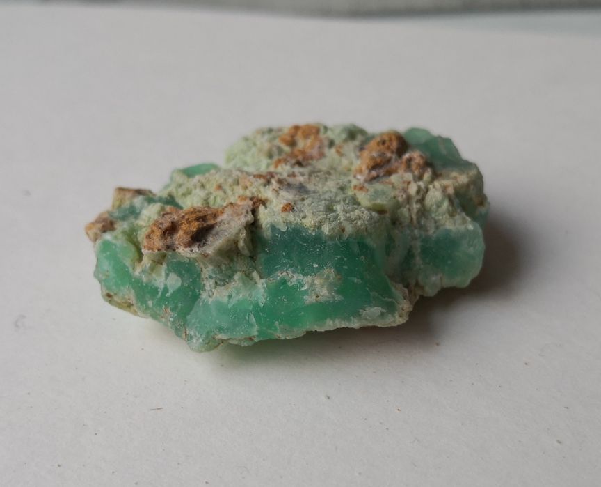 Naturalny chryzopraz minerał kamień polski Szklary