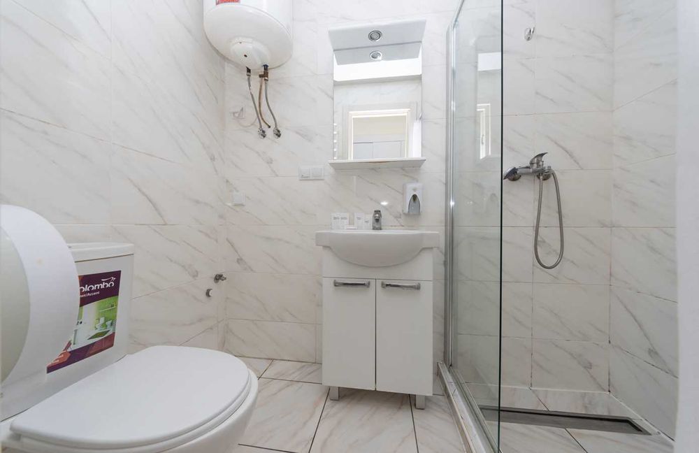 Компактна, студія в сучасному ЖК SmartHouse. Є укриття.