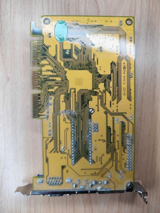 Geforce 2 400mx tv out