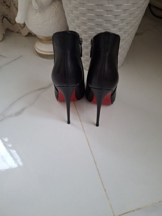 Продам ботіночки 37р