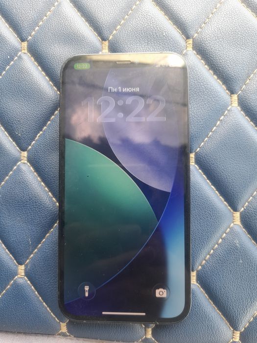 iPhone 12 Айфон 12 в отличном состоянии