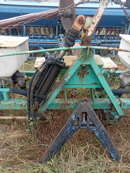 Продам МТЗ 80 та навісні агрегати