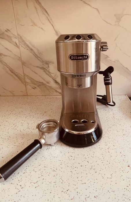 Ekspres Dēlonghi