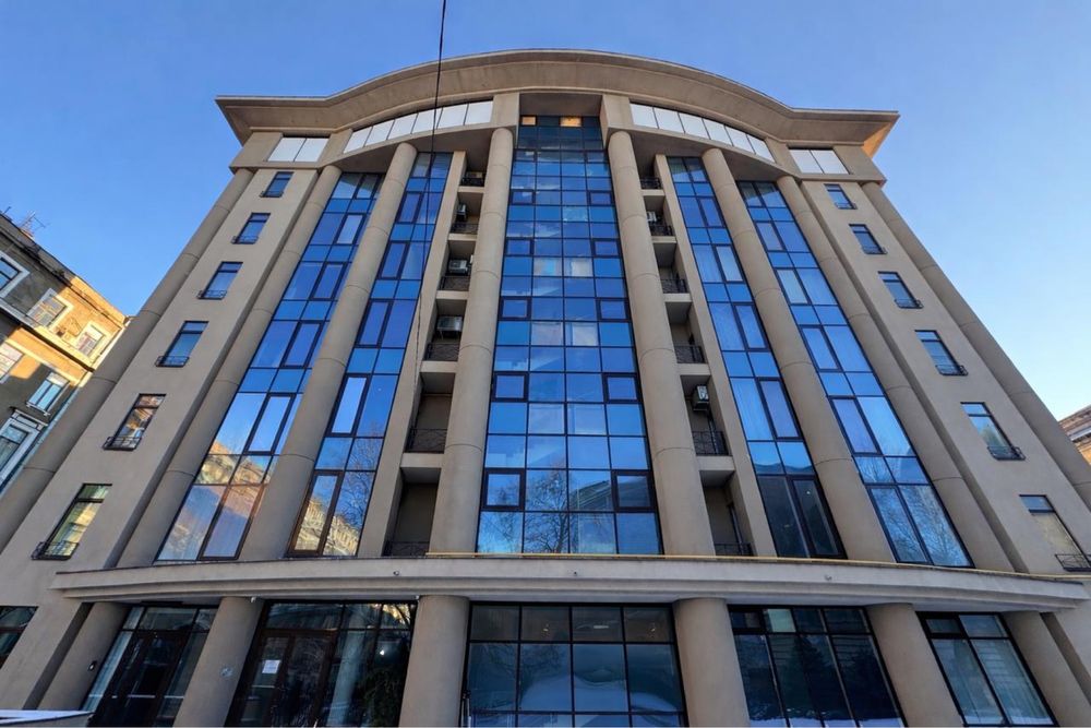 Продам 2к квартиру 90м2 в центре .Новострой ЖК Квитка