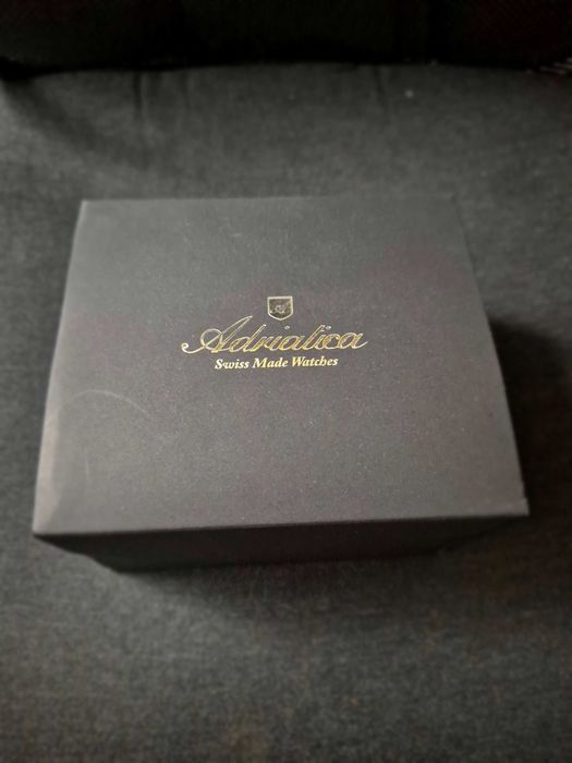 Zegarek męski Adriatica Classic Sapphire A8327.S116Q