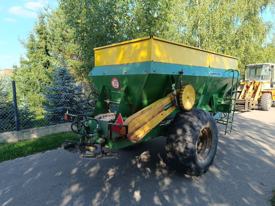 Rozsiewacz wapna RCW Ursus Unia Bredal 10 ton