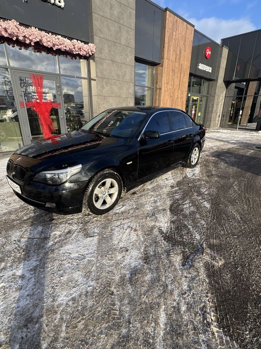 BMW523 2.5 бензін